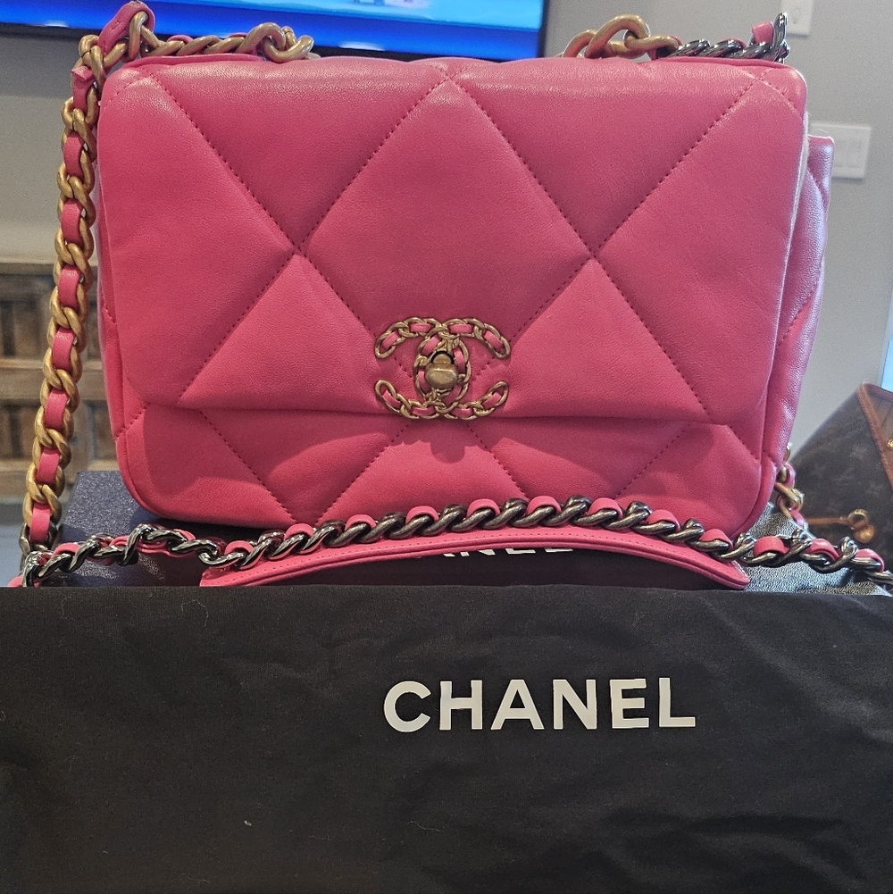 Chanel Fuchsia Quilted Shoulder Bag